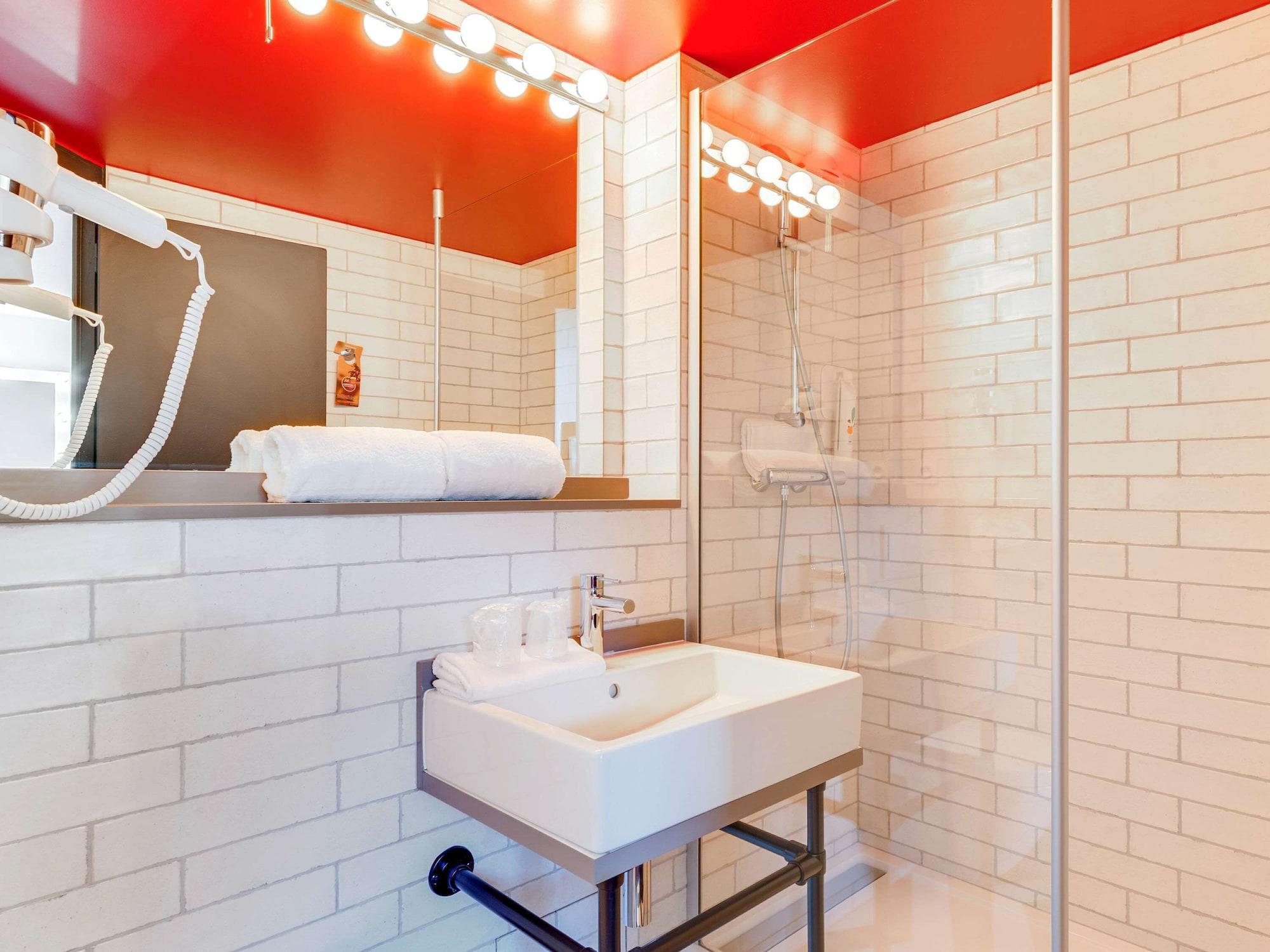 Ibis Styles Paris Saint Denis La Plaine Hotel Exterior foto