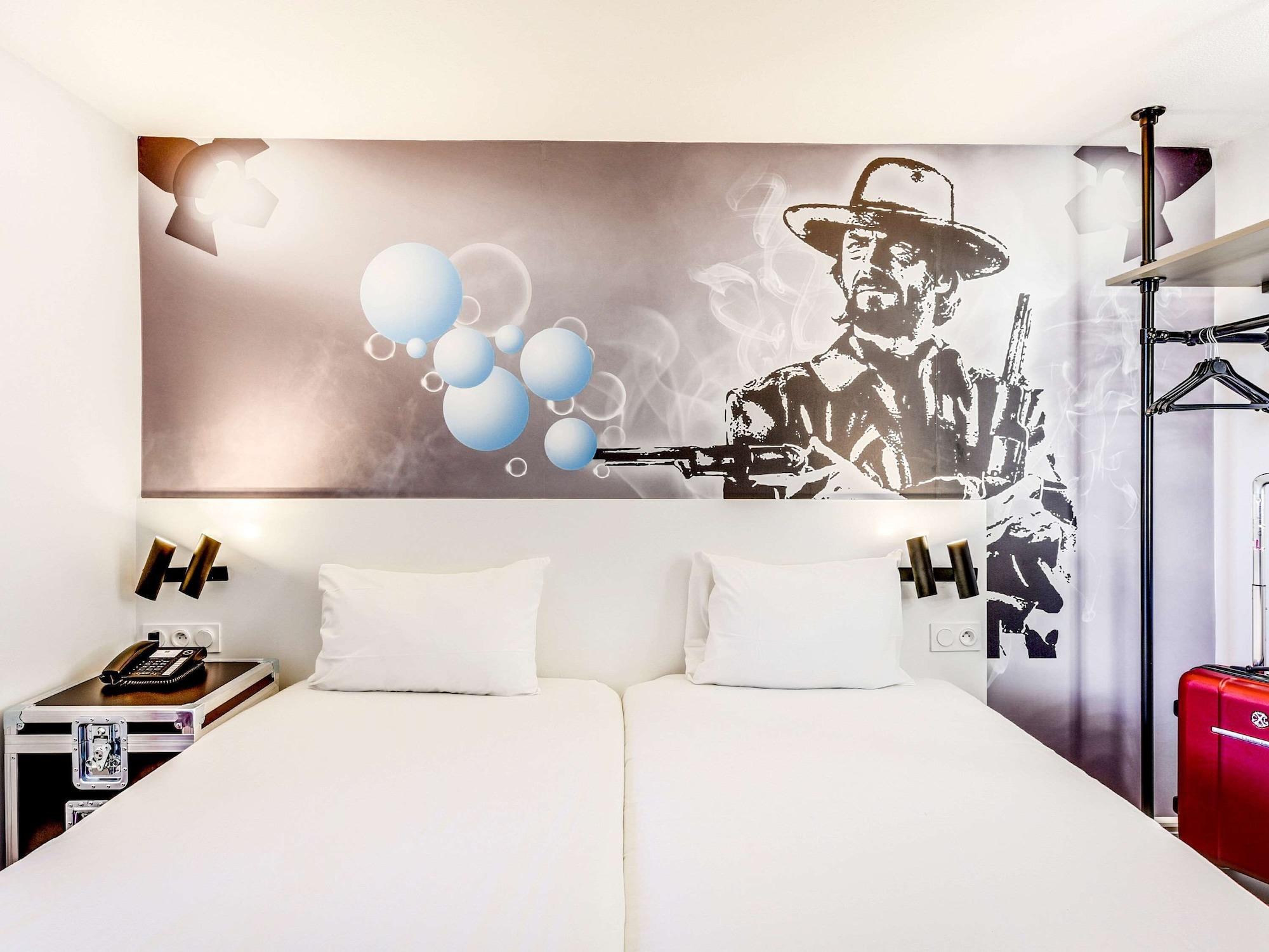 Ibis Styles Paris Saint Denis La Plaine Hotel Exterior foto