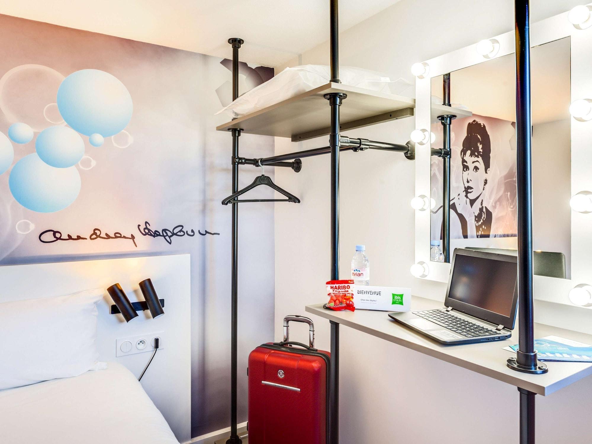 Ibis Styles Paris Saint Denis La Plaine Hotel Exterior foto